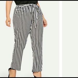 BLACK & WHITE TIE FRONT PANTS-2X